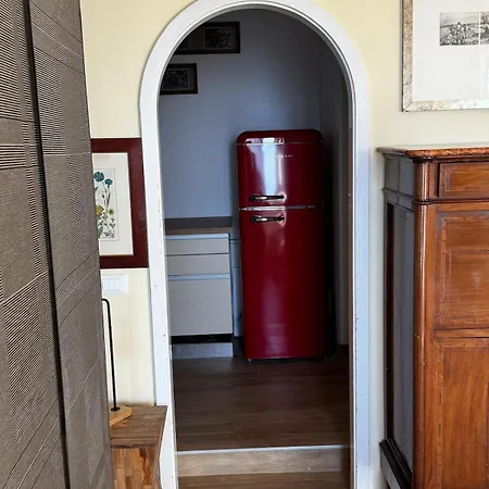 Stylish Seaside With Garden & Gulf Views Apartment