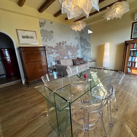 Stylish Seaside With Garden & Gulf Views Apartment *