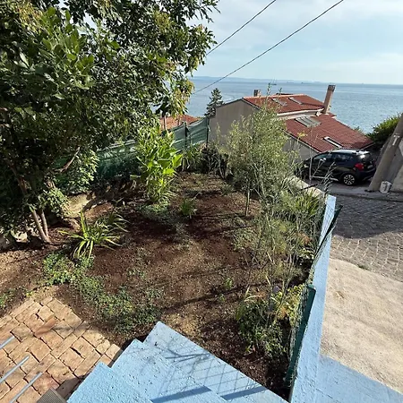 Stylish Seaside With Garden & Gulf Views *