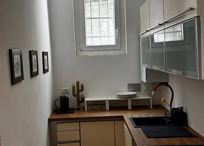 Stylish Seaside With Garden & Gulf Views Trieste