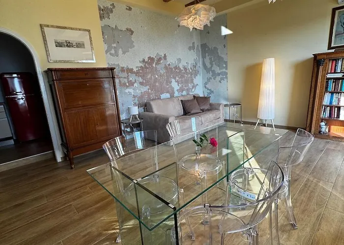 Stylish Seaside With Garden & Gulf Views Apartamento *